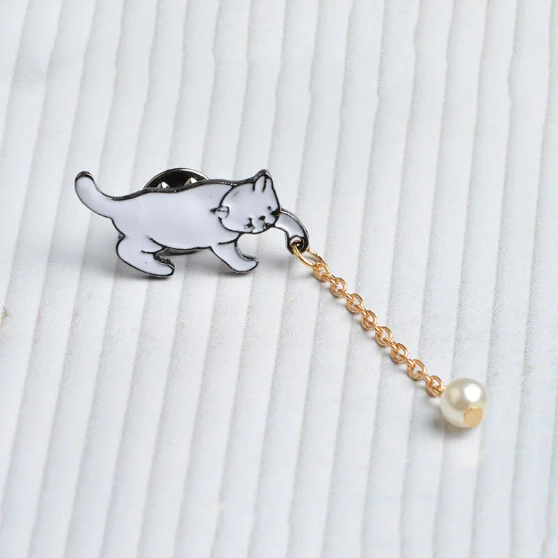 Cartoon Sweet Small Cat Enamel Pins Broch For Women Girls Fashion Kitten Metal Badges Backpack Collar Pin Broches Jewelry Gifts