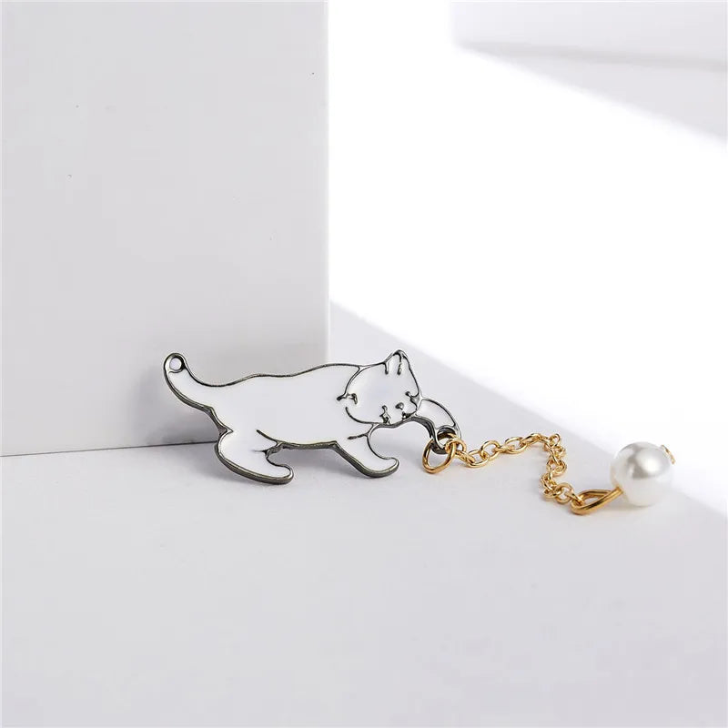 Cartoon Sweet Small Cat Enamel Pins Broch For Women Girls Fashion Kitten Metal Badges Backpack Collar Pin Broches Jewelry Gifts