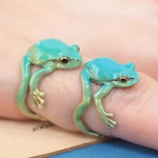 Mini Green Tree Frog Ring