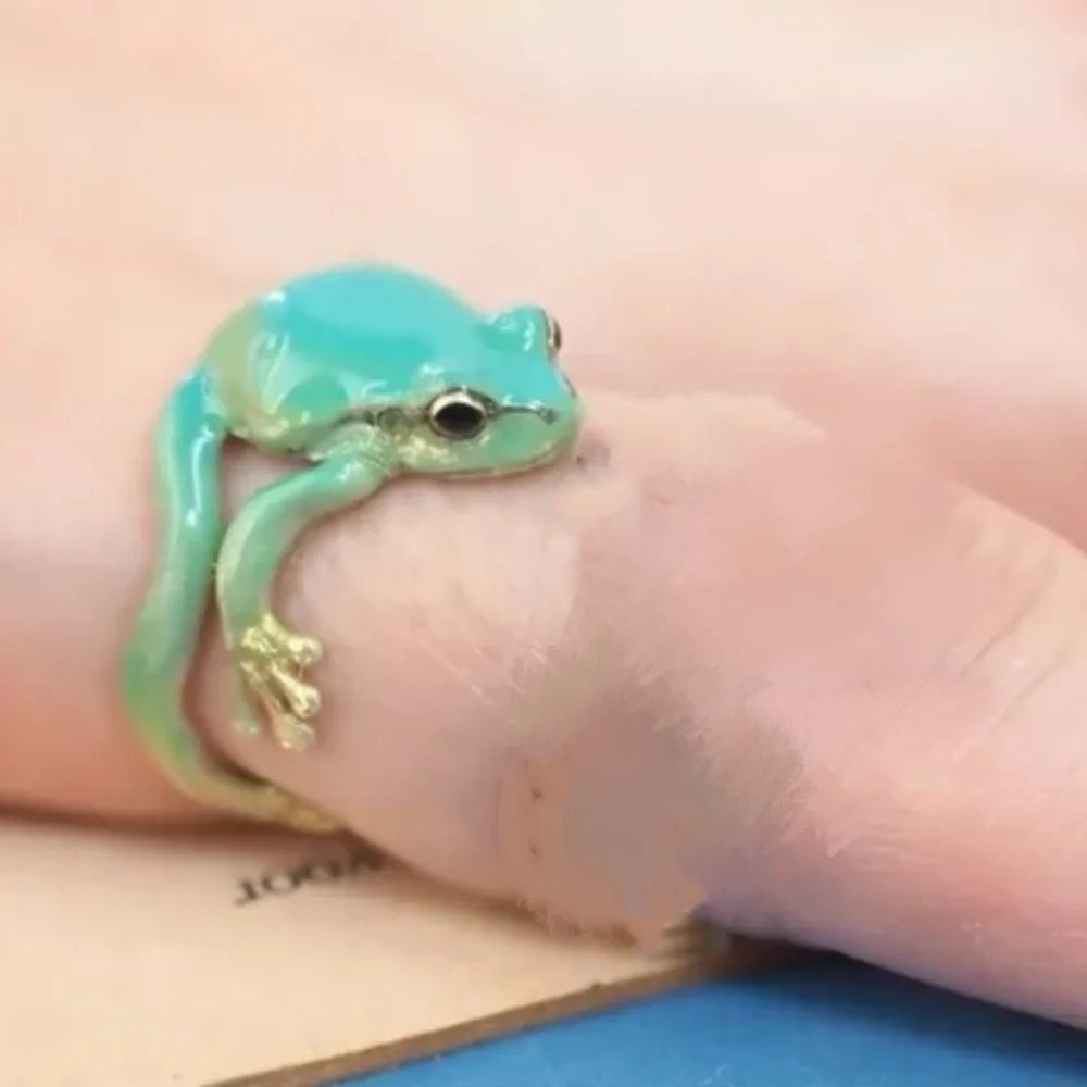 Mini Green Tree Frog Ring